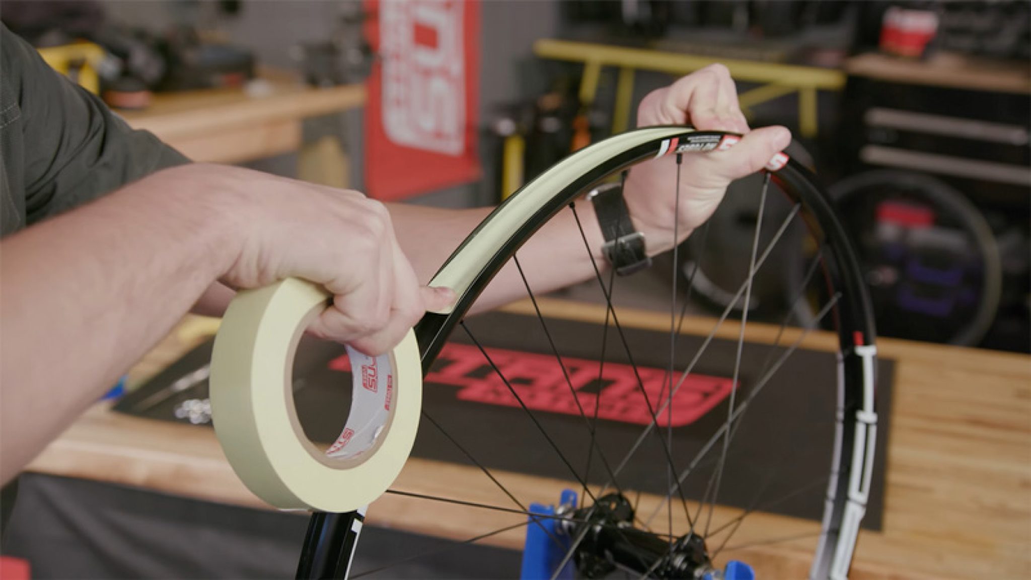 A Complete Beginner's Guide to Tubeless Tires