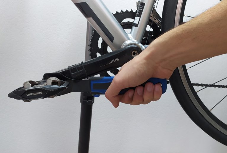 How to Remove Bike Pedals A StepbyStep Guide [With Photos]