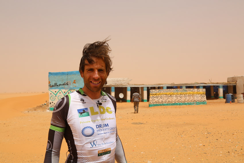 mark beaumont in african desert on cairo to cape town route