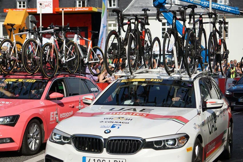 cycling race team support cars